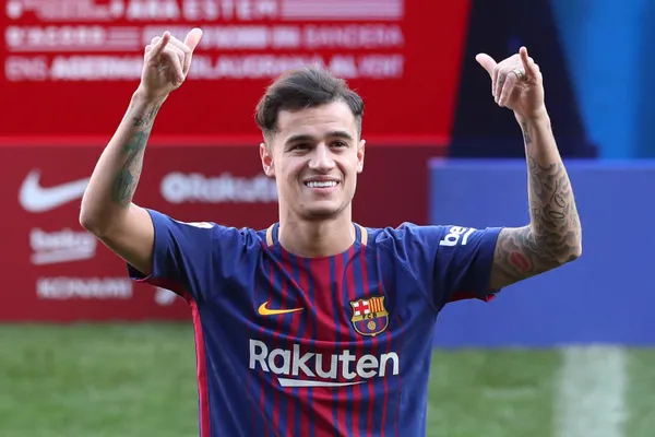 Philippe Coutinho vive grande história de amor com sua esposa