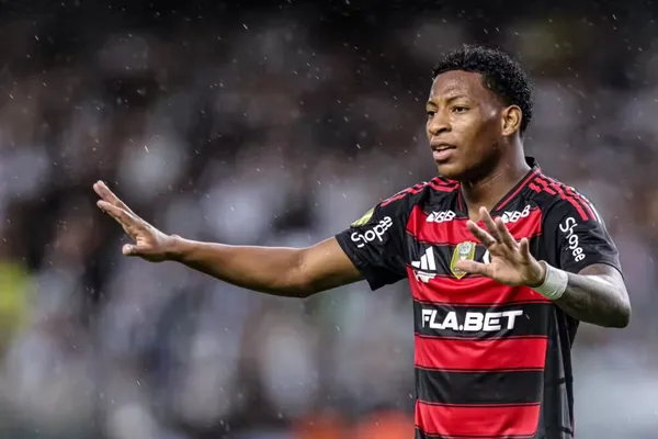 Plata pode deixar o Flamengo. Foto: Maxi Franzoi/AGIF