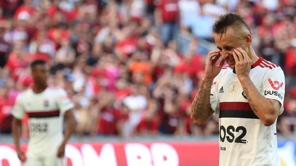 Rafinha aumenta a polêmica sobre ser rejeitado pelo Flamengo