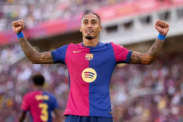 Raphinha comemorando gol pelo Barcelona — Foto: Ivy Ponte/Getty Images