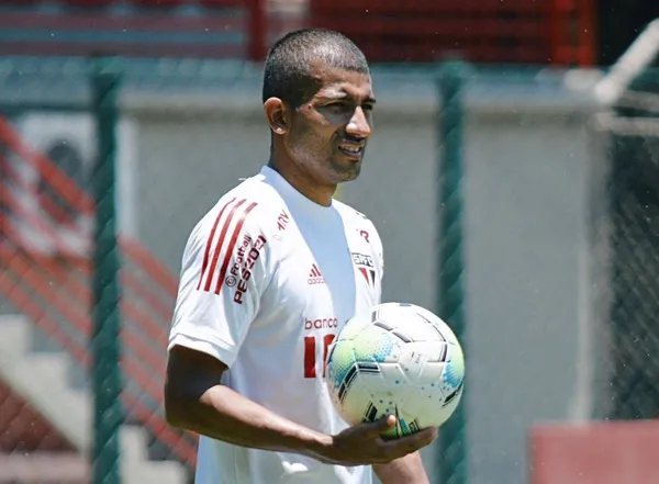 RECUPERADO A 100%, ROJAS QUER FICAR MAS DEPENDE DO ENDOSSO DO NOVO TÉCNICO