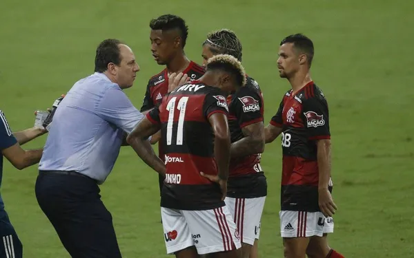 Rendimento dentro de campo do Flamengo de Ceni tem diversos motivos