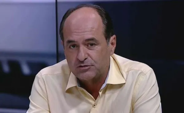 Reprodução/Fox Sports - Simon deu sua opinião sobre o lance.