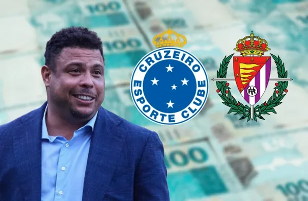 Roando Fenômeno feliz e os escudos do Valladolid e do Cruzeiro