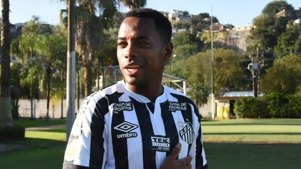 Robinho espera resolver seu problema com a justiça italiana para voltar a jogar com santos