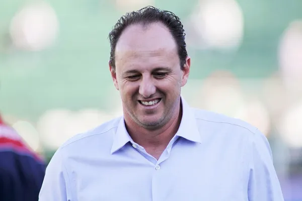 Rogério Ceni volta a ficar em alta e pode sair do Flamengo no melhor momento