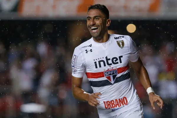 Saiba quanto dinheiro que o São Paulo vai pagar para Tréllez não jogar