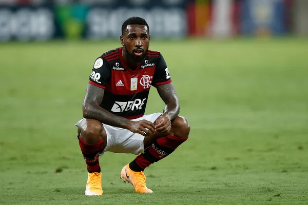 Saída de Gerson obriga Flamengo a ir ao mercado