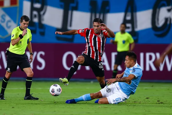 São Paulo busca a liderança de seu grupo para ter vantagem nas oitavas de final