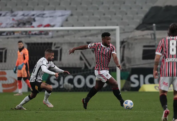 São Paulo busca a primeira vitória na competição