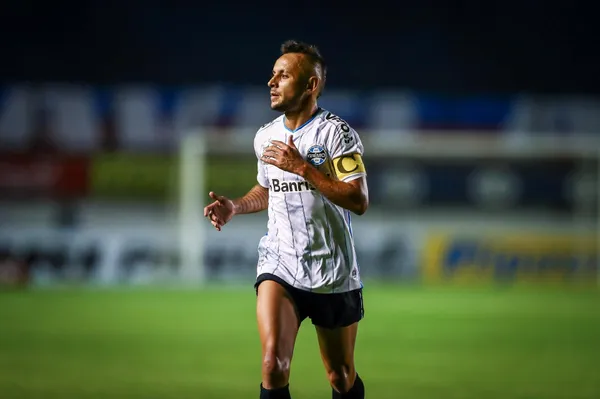 Sem vencer há três partidas, Tricolor também busca um novo técnico