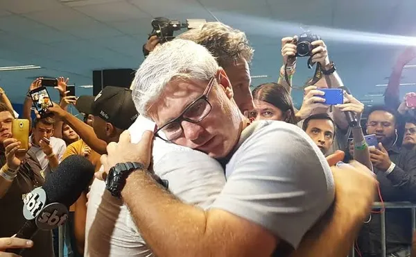 Técnico do Fluminense olha com carinho para a situação do atleta