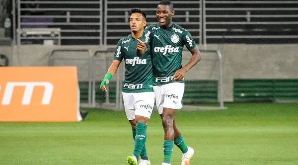 Técnico do Palmeiras revelou que continuará com testes no clube durante as partidas