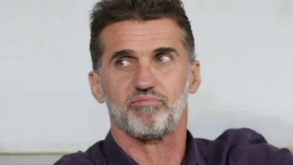 Técnico do Timão não vai deixar de escalar três titulares