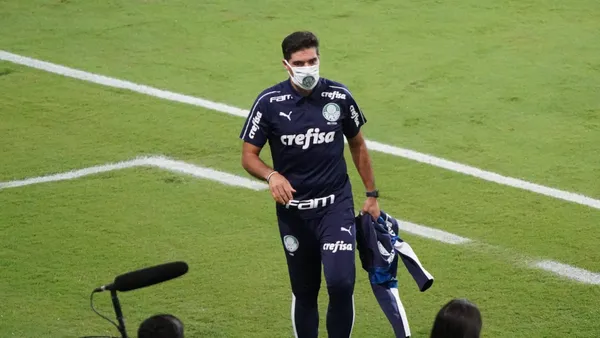 Técnico falou que o Palmeiras venceu dois adversários nesse domingo