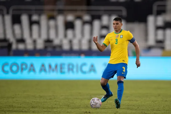 Thiago Silva vive ótimo momento na carreira