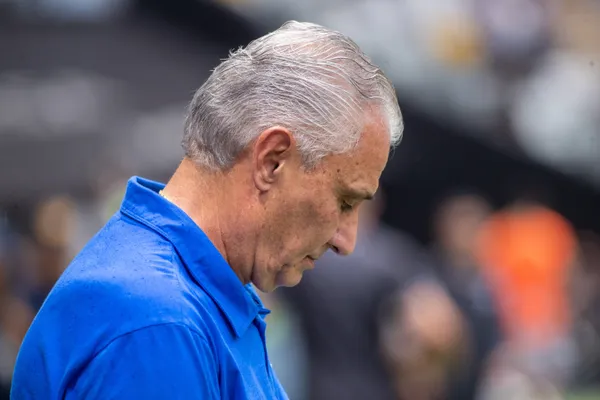 Tite, técnico do Cruzeiro e ex-comandante do Corinthians.