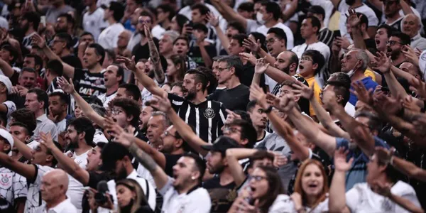 Torcida do Corinthians se irrita com a diretoria (Foto: Corinthians)
