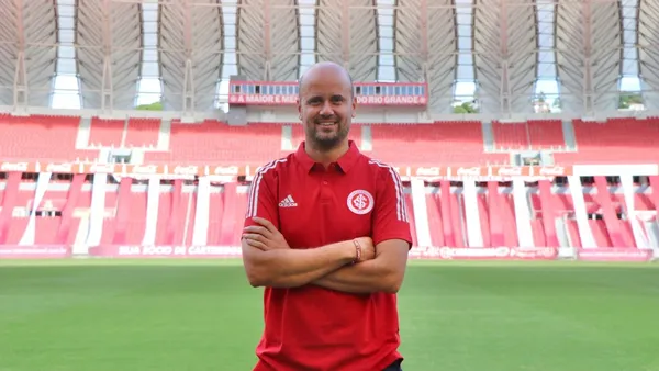 Treinador espanhol acertou com o Internacional