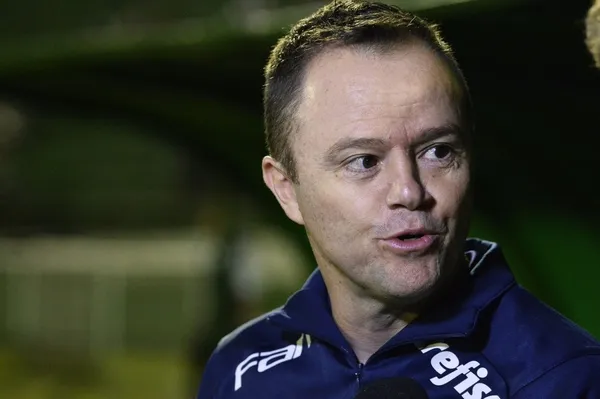 Treinador interino conseguiu importante vitória na Libertadores contra o Tigre