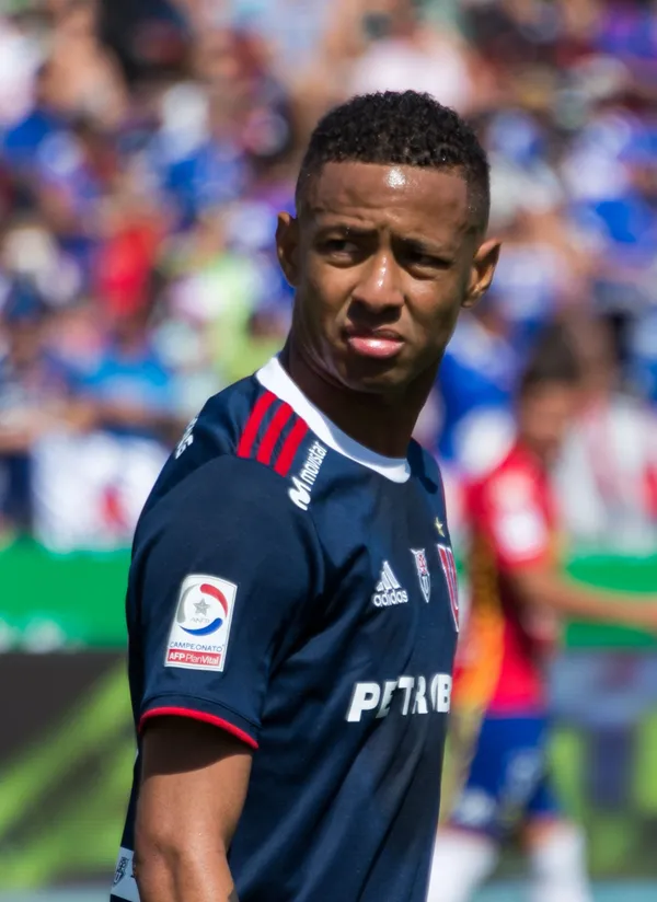 Tricolor sofreu baixas na parte ofensiva e tentou repor durante mercado da bola