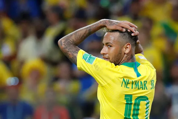 Uma cena inusitada pode tirar Neymar do jogo contra o Equador