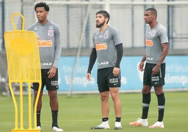 Vagner Mancini terá que resolver situação mais do que complicada na equipe