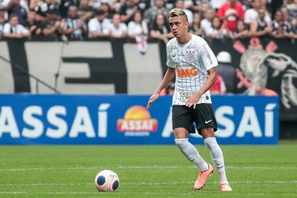 Volante preterido por Mancini pode estar no fim de sua passagem no Timão