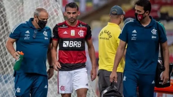 Volante virou a maior dor de cabeça para Rogério Ceni no clube