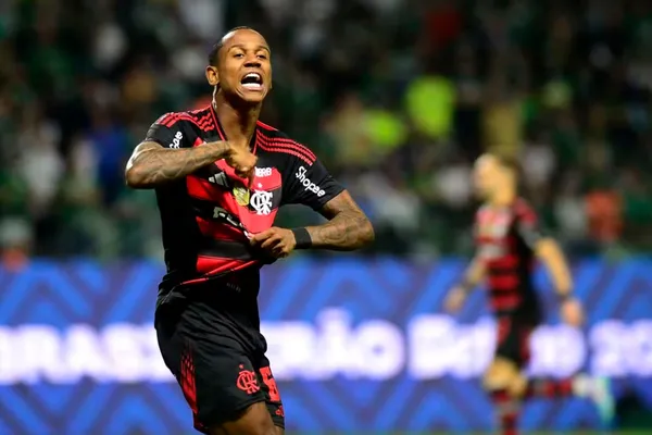 Wallace Yan, do Flamengo — Foto: Marcos Ribolli