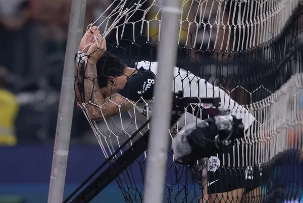 Yuri Alberto jogador do Corinthians lamenta durante partida contra o Palmeiras no estádio Arena Corinthians pelo campeonato Brasileiro A 2026. Foto: Ettore Chiereguini/AGIF