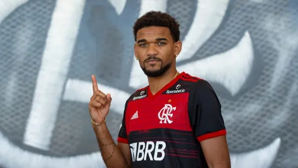 Zagueiro chega por empréstimo até o final do ano e estreia no Campeonato Carioca 2021