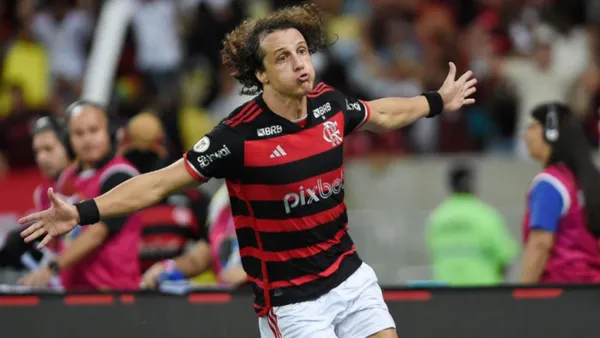 Zagueiro não teve o contrato renovado pela nova diretoria e relatou ter acordo para renovar com a gestão antiga