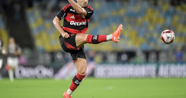 Léo Ortiz, do Flamengo. Foto: Thiago Ribeiro/AGIF