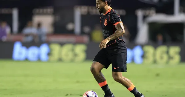 Bidu marcou o gol que deu a vitória. Foto: Marcello Zambrana/AGIF
