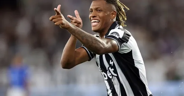 Botafogo em ação pelo Botafogo. Foto: Marcelo Zambrana/AGIF