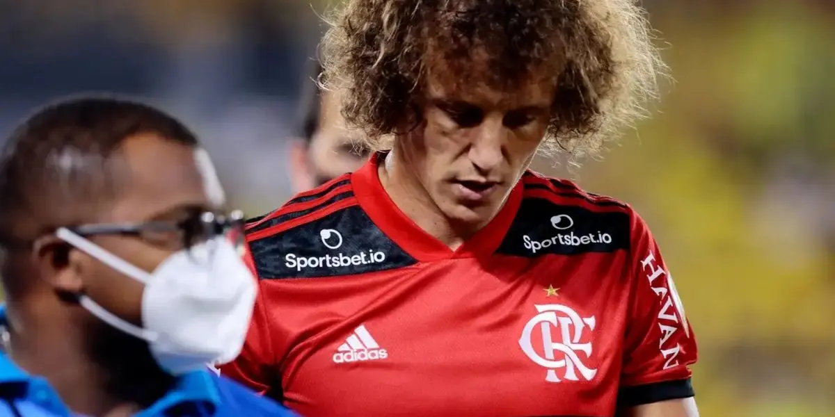 David Luiz completará um mês sem entrar em campo com lesão que surpreendeu o Flamengo