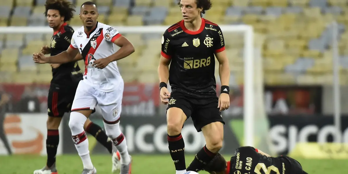 David Luiz voltou a jogar pelo Flamengo, mas pode ficar de fora da final da Copa Libertadores por arrogância