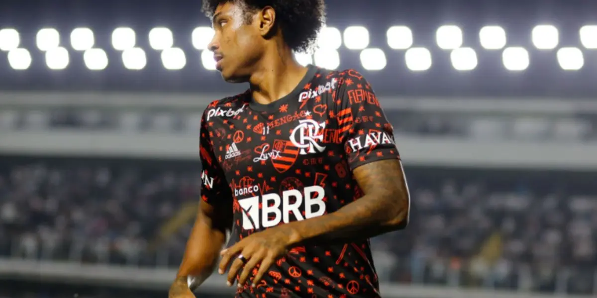 Jogador tem sido muito criticado pela torcida do Flamengo e deve sair do clube