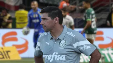 O treinador estava bastante irritado após o empate entre Palmeiras x Corinthians
