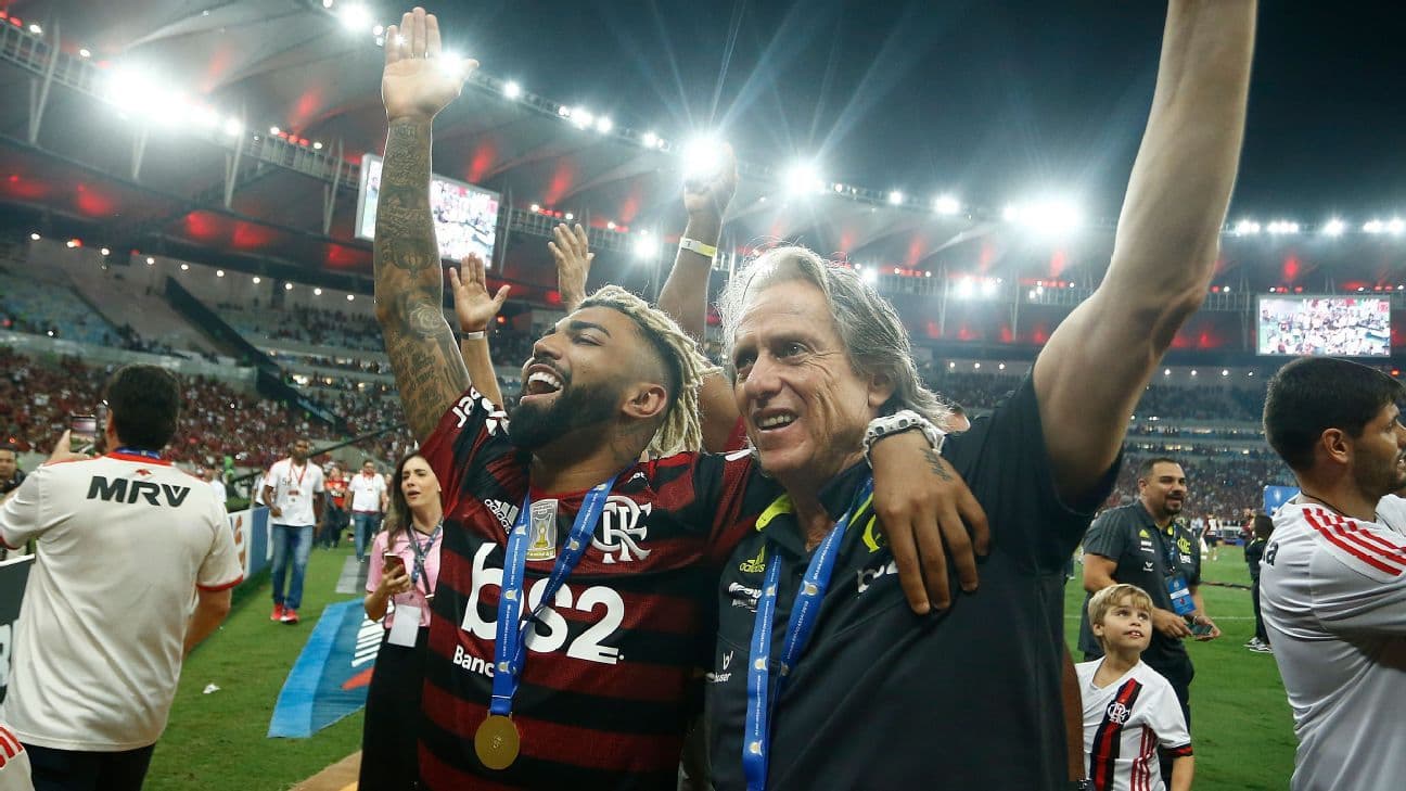 A busca implacável do Flamengo por um novo treinador dá voltas, mas sempre chega em Jorge Jesus