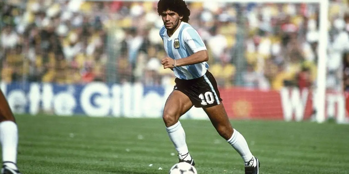 A camisa usada por Diego Maradona contra a Inglaterra na Copa do Mundo de 1986 no México poderia custar US $ 2 milhões após a morte do argentino na quarta-feira, segundo um especialista americano em memorabilia esportiva