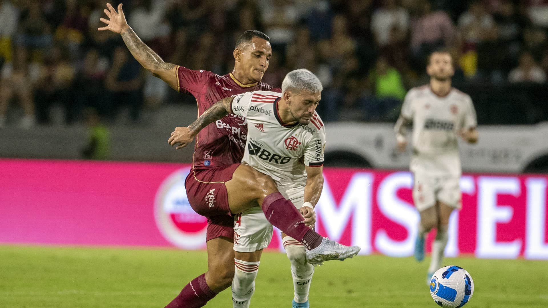 A dúvida fica na cabeça do treinador para escalar o time nos próximos jogos