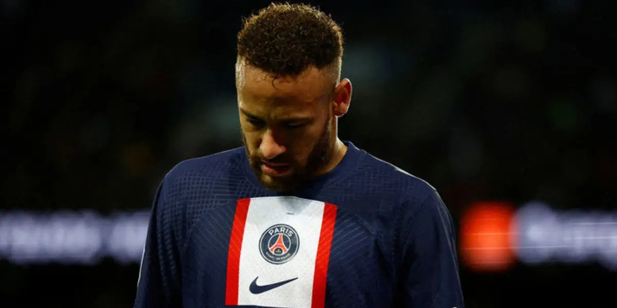 A mãe do craque do PSG foi flagrada na noite carioca no último final de semana