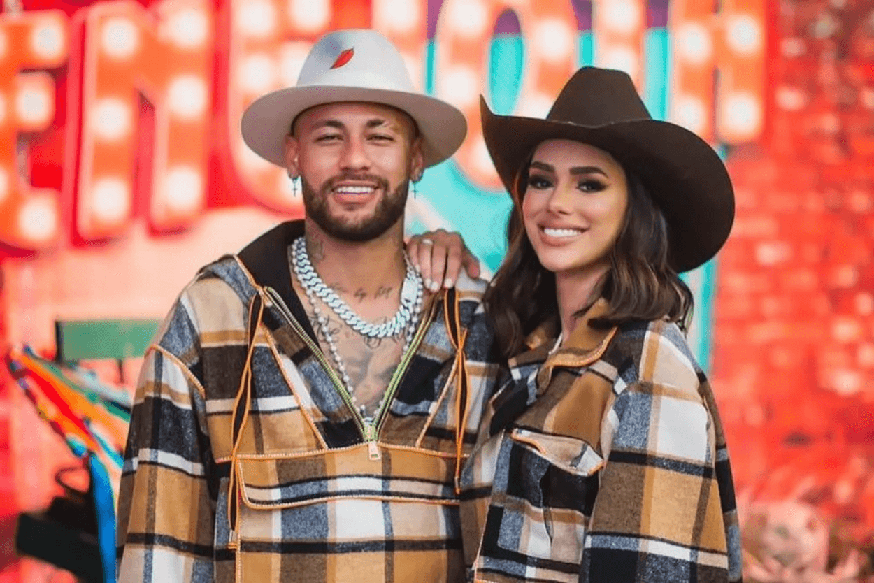 A namorada do jogador Neymar, Bruna Biancardi, abriu o jogo e falou sobre a escolha do nome do filho do casal, em uma entrevista recente