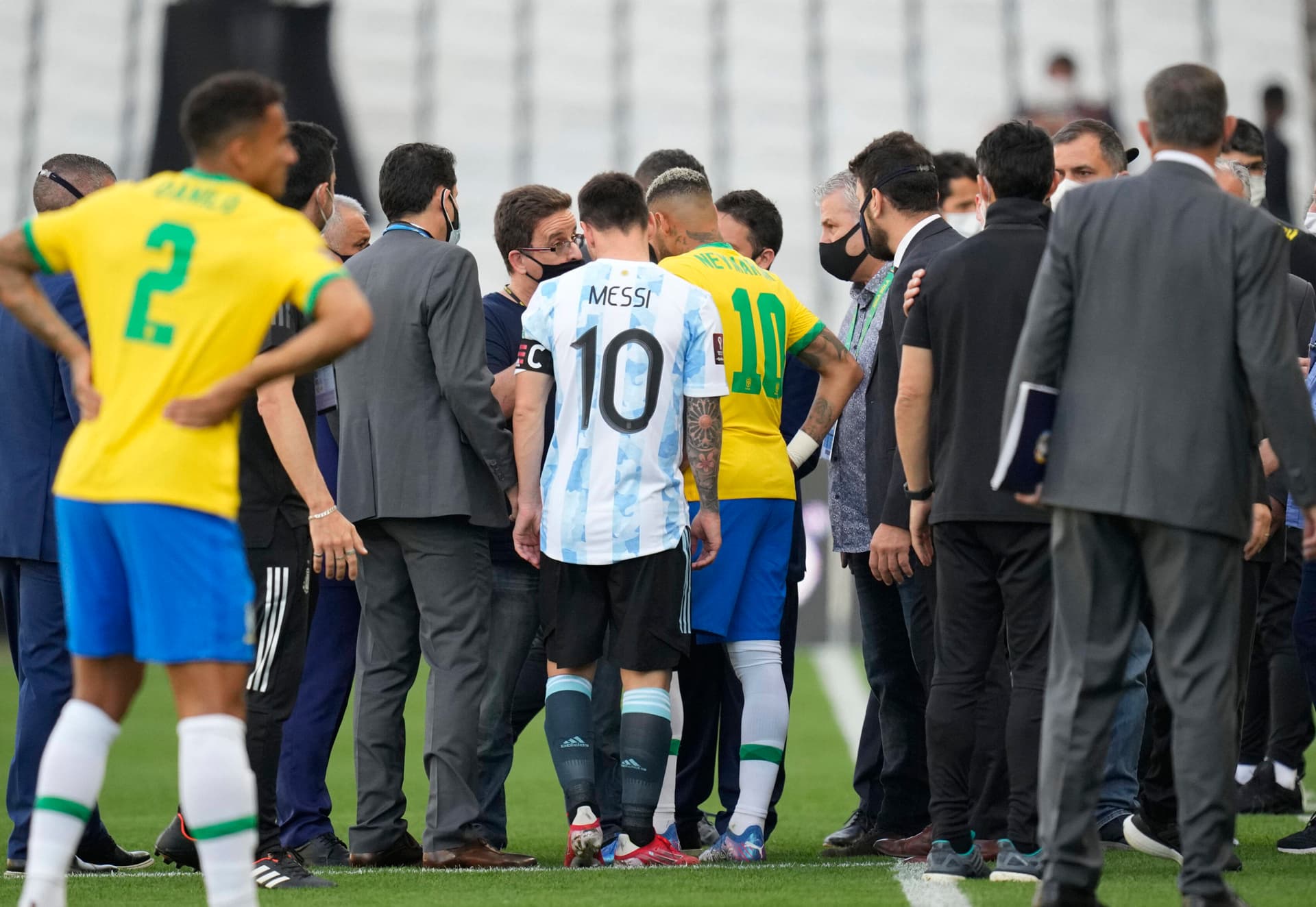 A partida que não terminou entre Brasil e Argentina está perto do fim e presidente da FIFA se pronuncia