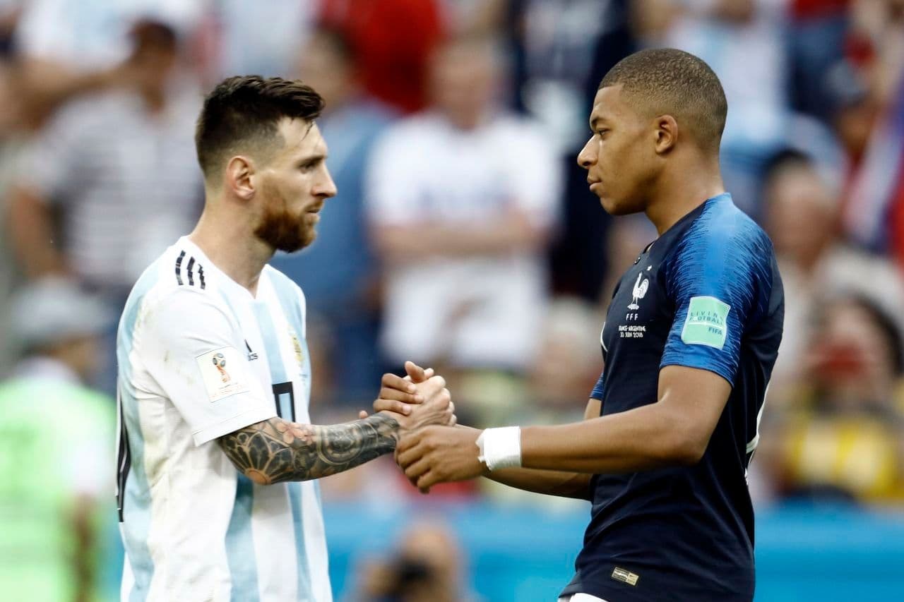 A relação entre o argentino e o francês no clube parisiense é de longe a mais fria do elenco estrelado