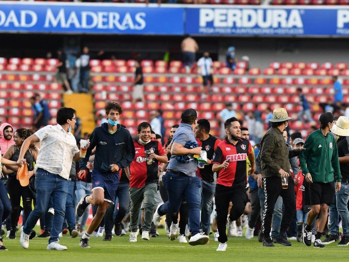 A reunião entre Querétaro e Atlas terminou com 26 pessoas hospitalizadas