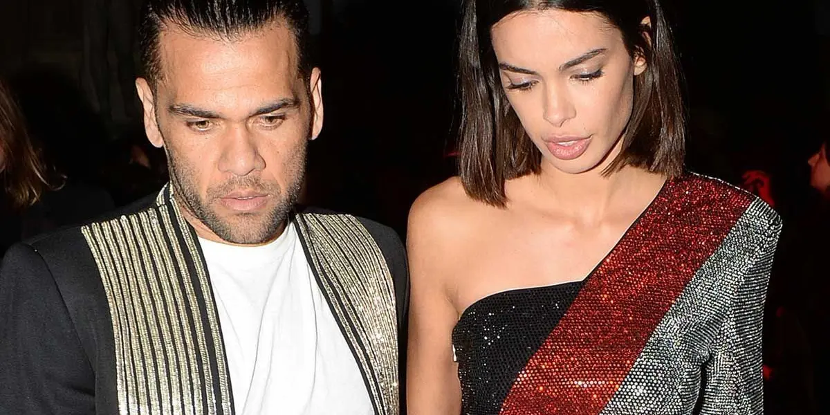 A separação da modelo Joana Sanz e do jogador brasileiro Daniel Alves após muitos rumores foi oficializada, gerando grande comoção