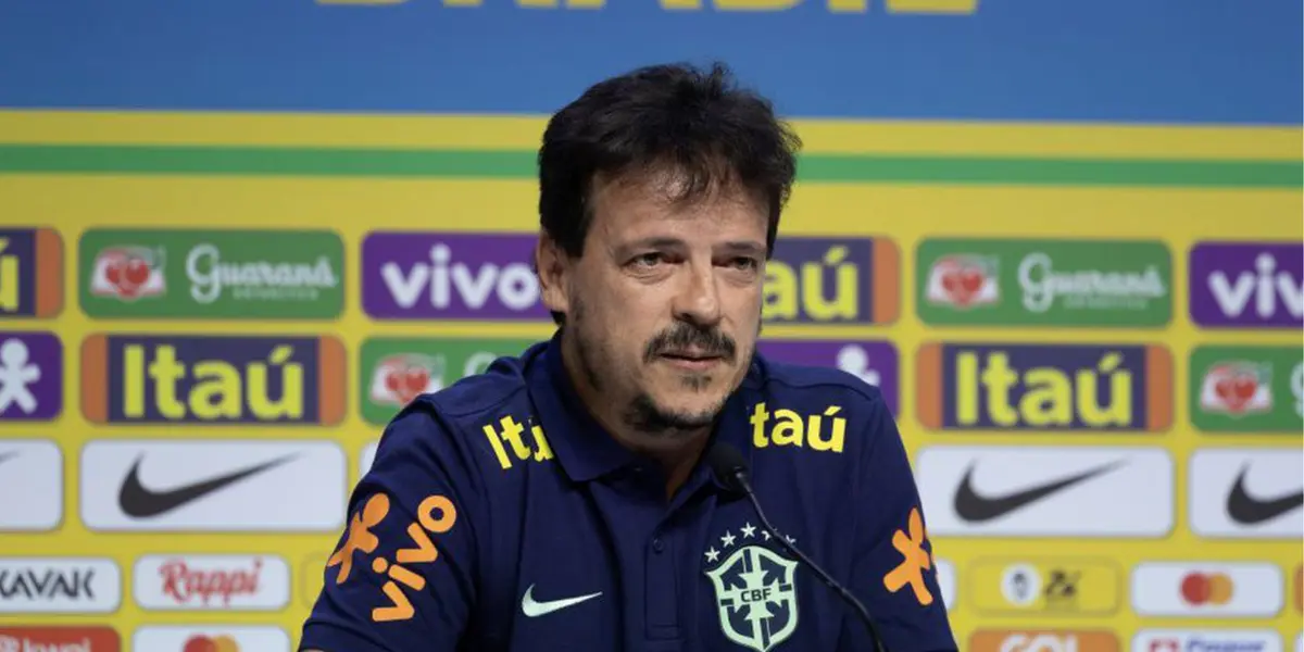 (FOTO) A reação de Fernando Diniz quando a Bolívia marcou um golaço a Brasil